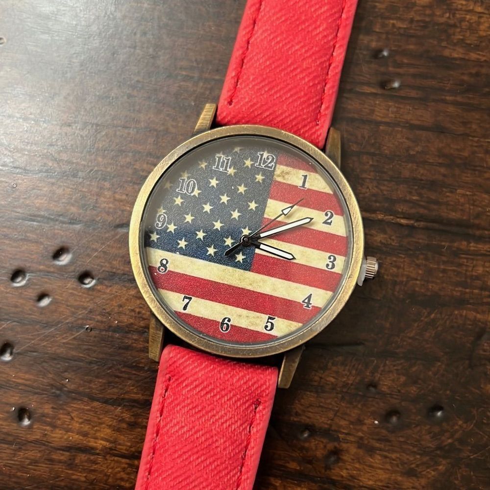 NEW American Flag Watch Patriotic wristwatch NIP New in Package Great Gift!